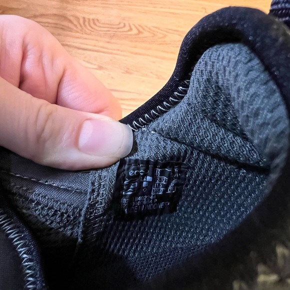 Ecco Men's Charcoal Sneakers - Picture 7 of 7